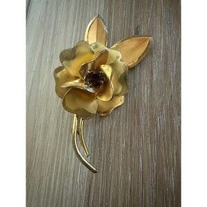 Vintage Metal Gold Tone Flower Brooch